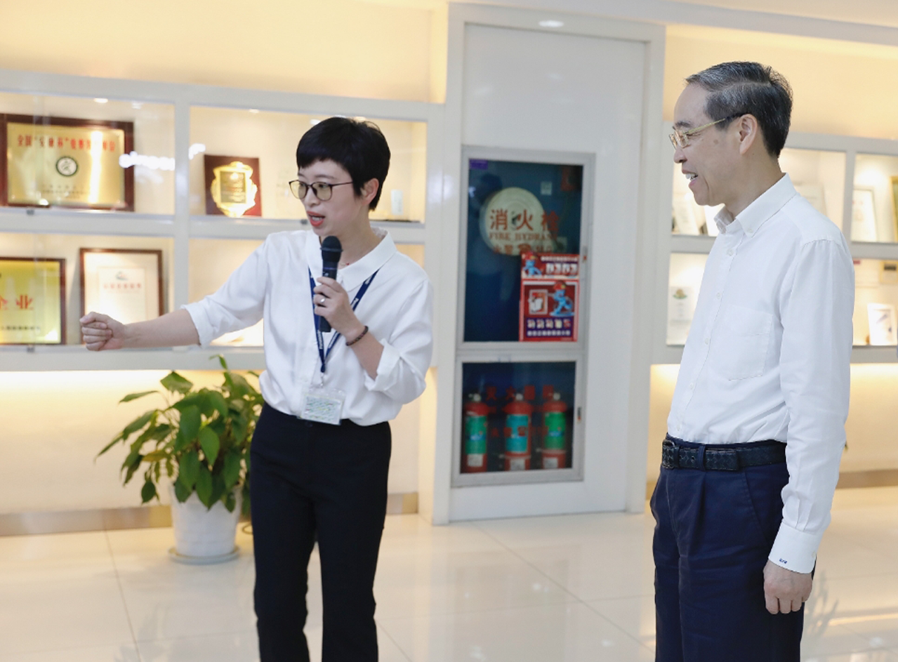 2021年10月 時任杭州市政協(xié)主席潘家瑋調研考察